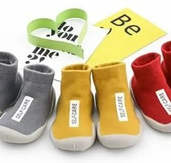 Selfcare Baby Eerste Schoen | Anti Slip Babyschoen | Zachte Rubber Zool | 14.5 Cm - Zwart -JACK & JONES JUNIOR winkel 550x235 1