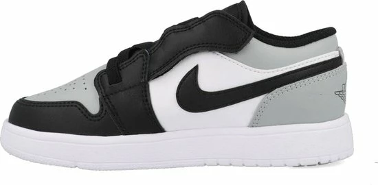 Nike Air Jordan 1 Low Wit / Grijs / Zwart - Sneakers - BQ6066-052 - Maat 33.5 19 Nike Air Jordan 1 Low Wit / Grijs / Zwart - Sneakers - BQ6066-052 - Maat 33.5 - Afbeelding 17