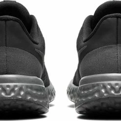 Nike Revolution 5 Jongens Sneaker - Zwart Zwart - Maat 38,5 -JACK & JONES JUNIOR winkel 550x326 2