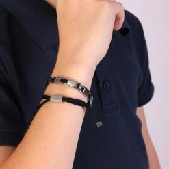 Lucardi - Jongens - Armband Met Hanger Met Plating - Staaf - Cadeau - Staal - Zilverkleurig 11 Lucardi - Jongens - Armband Met Hanger Met Plating - Staaf - Cadeau - Staal - Zilverkleurig -JACK & JONES JUNIOR winkel 550x550 211