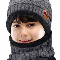 AA Commerce Luxe Gebreide Kinder Beanie Muts Met Sjaal Set - Bonnet Winter Muts Met Colsjaal Nekwarmer - Halswarmer Wintermuts Gevoerd Wol - Balaclava Bivakmuts Met Nek Warmer Col - Heerlijk Warme & Zachte Fleece Voering - Voor Kinderen Van 5-14 Jaar - Grijs