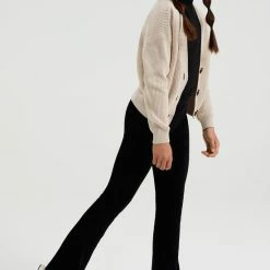 WE Fashion Meisjes Velvet Flared Legging Van Ribstof - Maat 104 15 WE Fashion Meisjes Velvet Flared Legging Van Ribstof - Maat 104 -JACK & JONES JUNIOR winkel 550x814 3